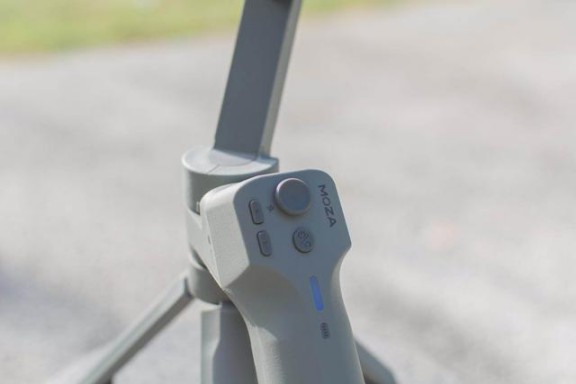 新推出的Mini-MX手機(jī)穩(wěn)定器吸引了我的眼球，研究下